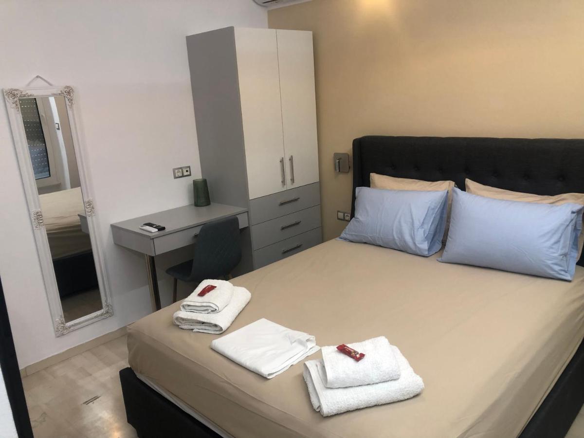 Royal Red Suite No 1, Piraeus Port Kültér fotó